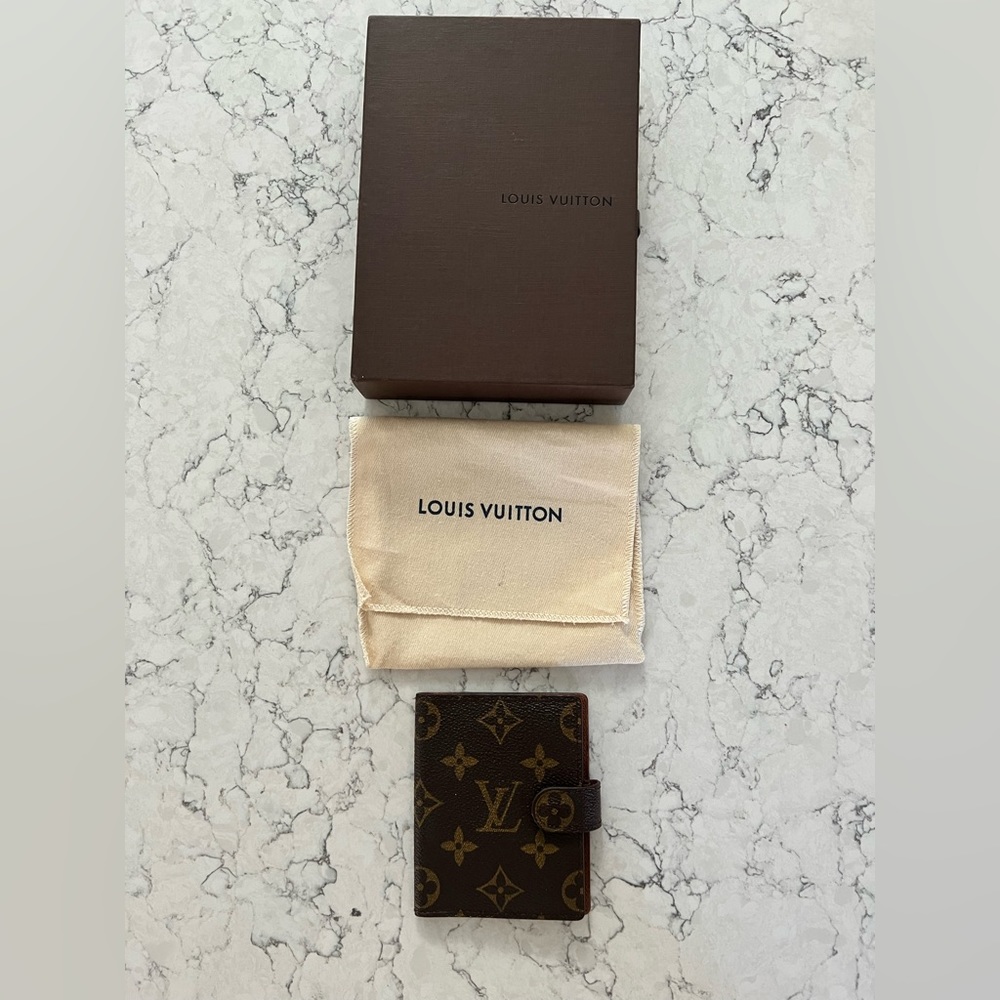 EUC LV Card Holder with Dust Bag & Box